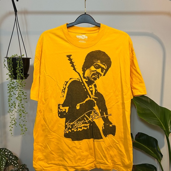 Jimi Hendrix tees - DM to check large size - Picture 5 of 6
